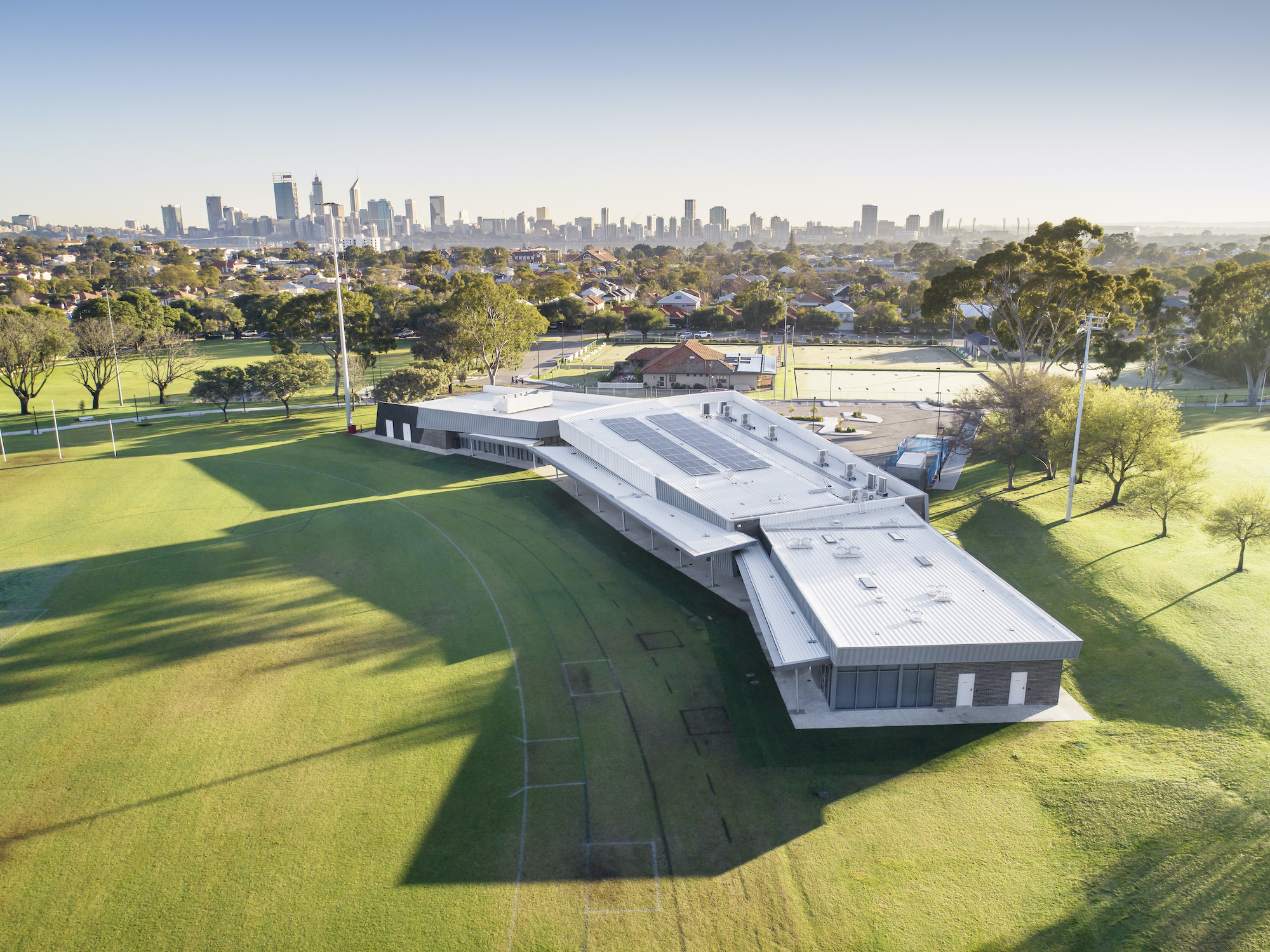 D-Max Photograohy
http://www.dmaxphotography.com.au
joel@dmaxphotography.com.au