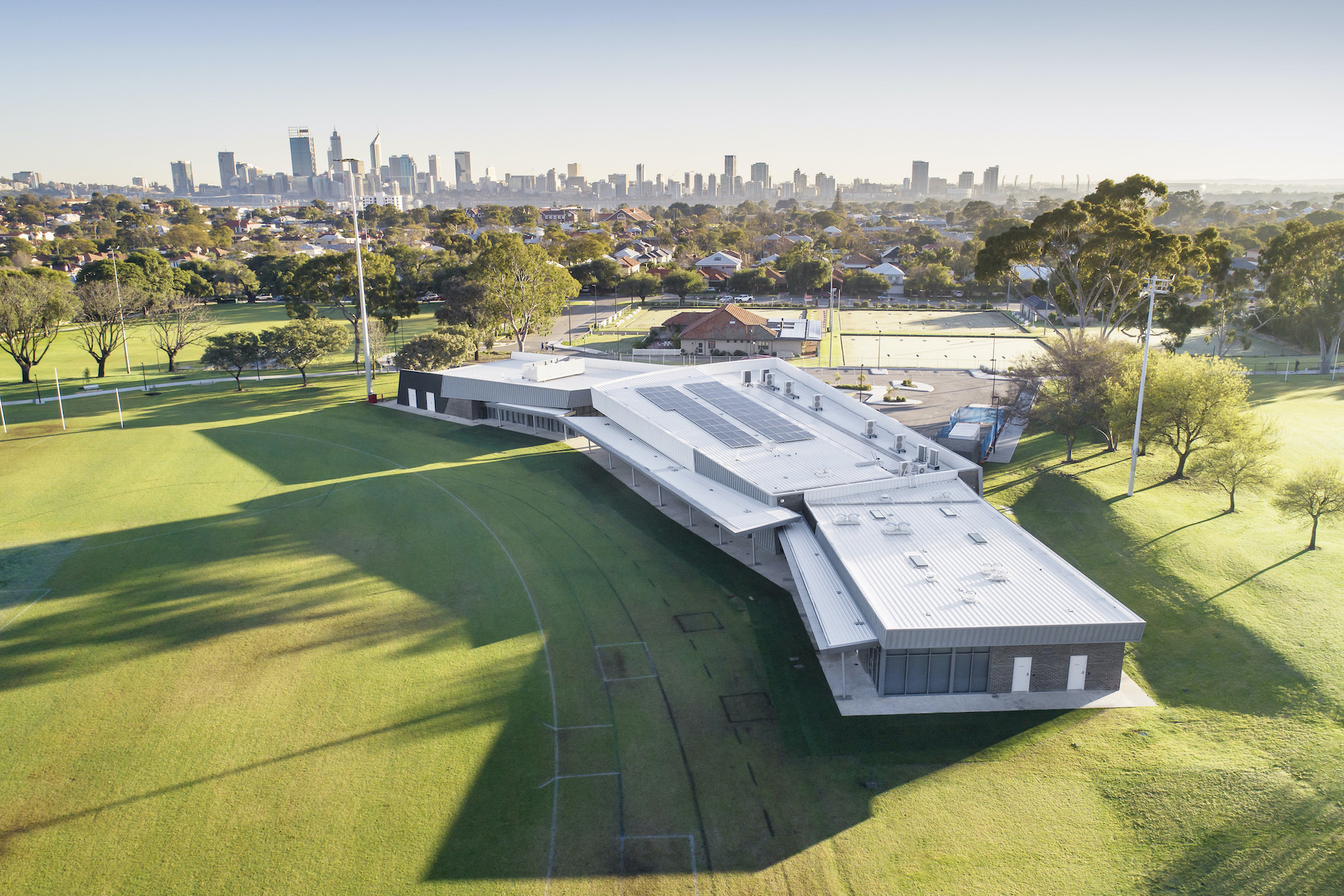 D-Max Photograohy
http://www.dmaxphotography.com.au
joel@dmaxphotography.com.au